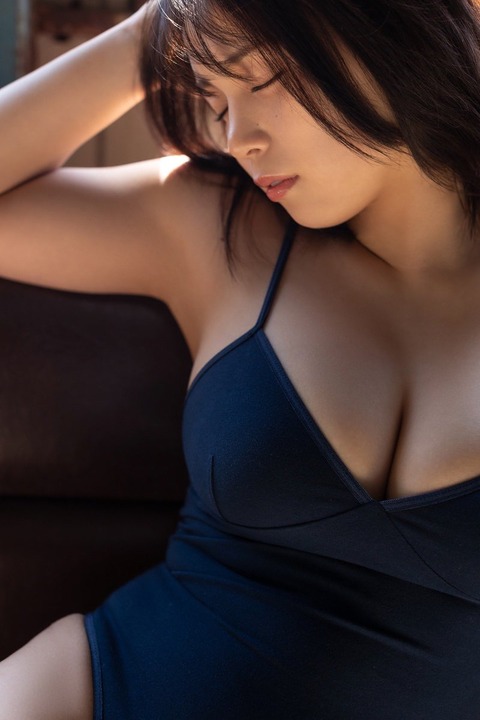 山岡雅弥Iカップ水着グラビア