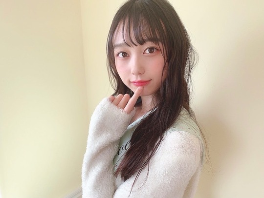 AKB48大盛真歩の水着グラビア