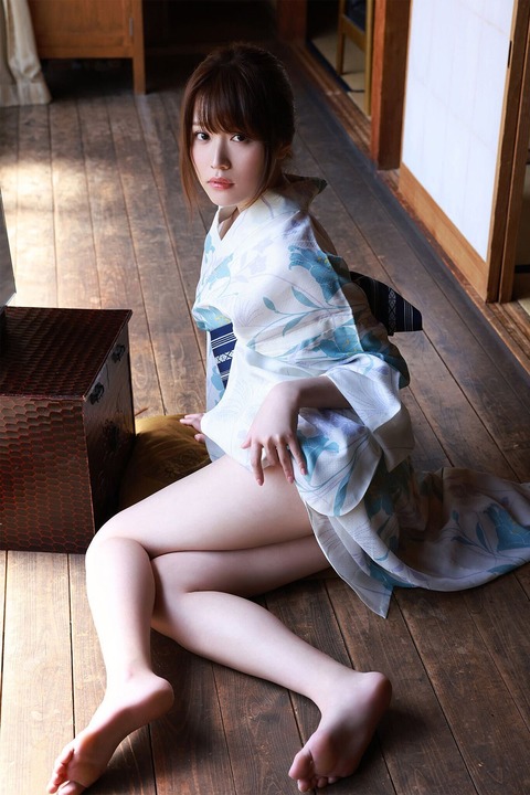 “有村架純似の美女”小日向ゆか水着グラビア