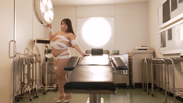 Mカップ星宮すみれイメージDVD「超乳ギガ」 (47)