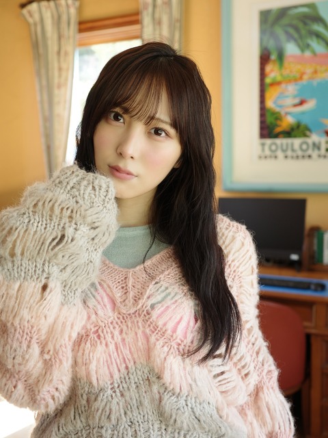 逢田珠里依ヤンマガ水着グラビアオフショット4