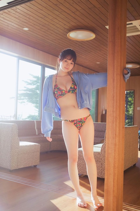 SKE48江籠裕奈1st水着写真集『わがままな可愛さ』
