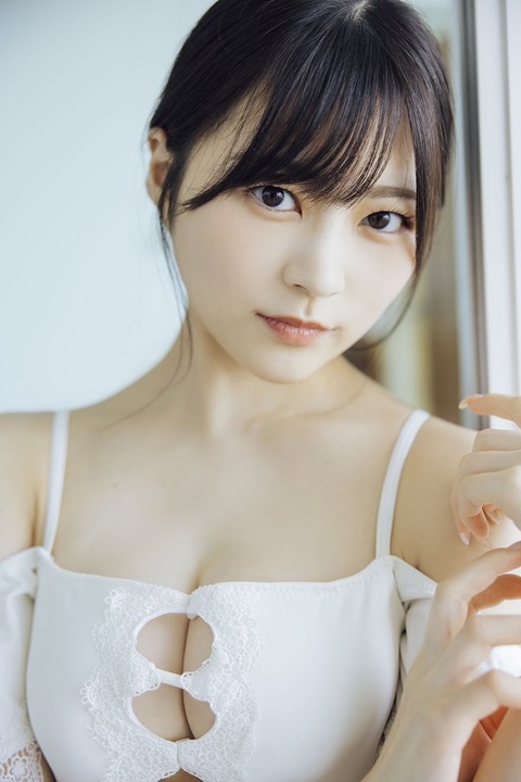 #ババババンビ宇咲の水着グラビア