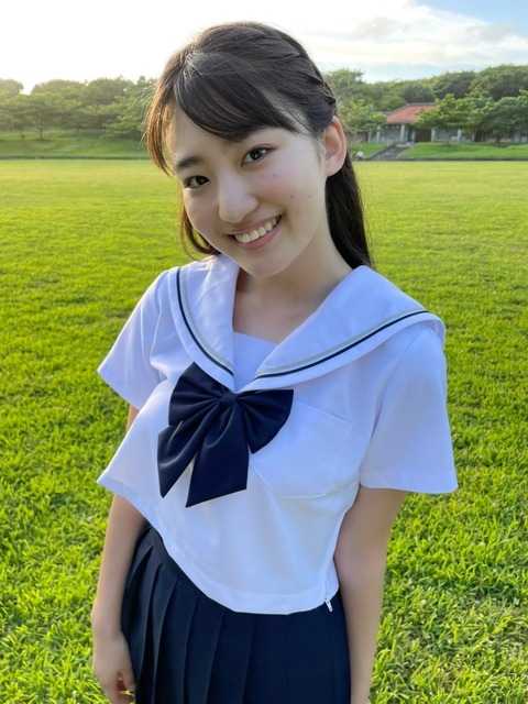 OCHA NORMA中山夏月姫1st水着写真集