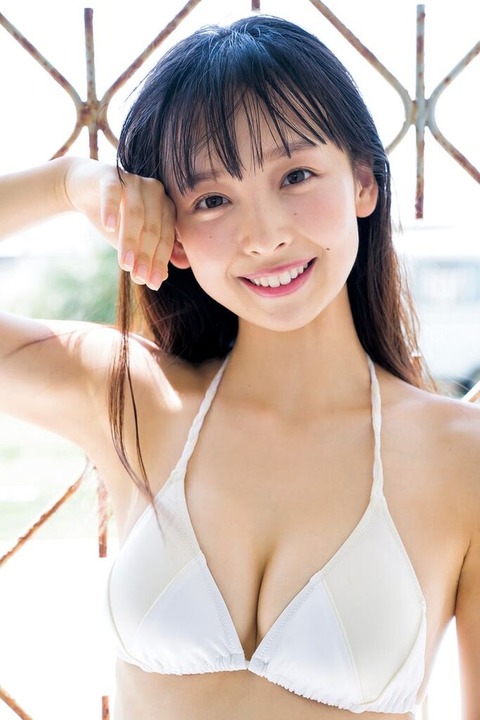 華村あすかバスト86cm水着グラビア