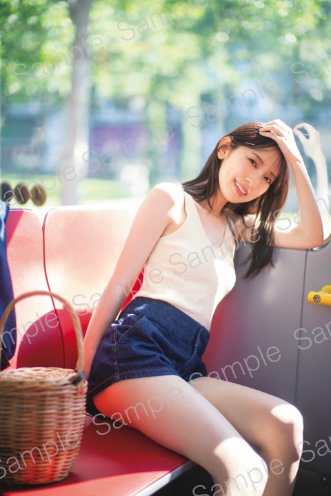 日向坂46金村美玖2nd写真集『機微』水着姿ポスター