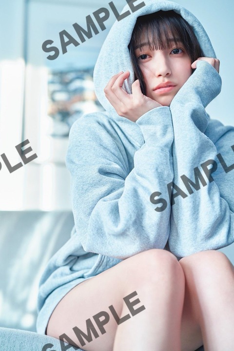 乃木坂46五百城茉央1st写真集「未来の作り方」