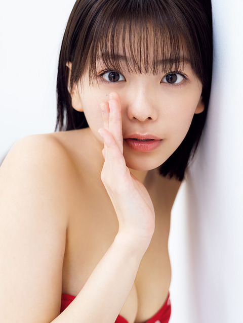 大熊杏優ヤングアニマル水着グラビア