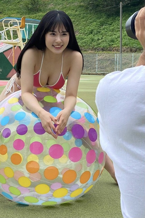 内藤花恋ヤンマガ水着グラビア