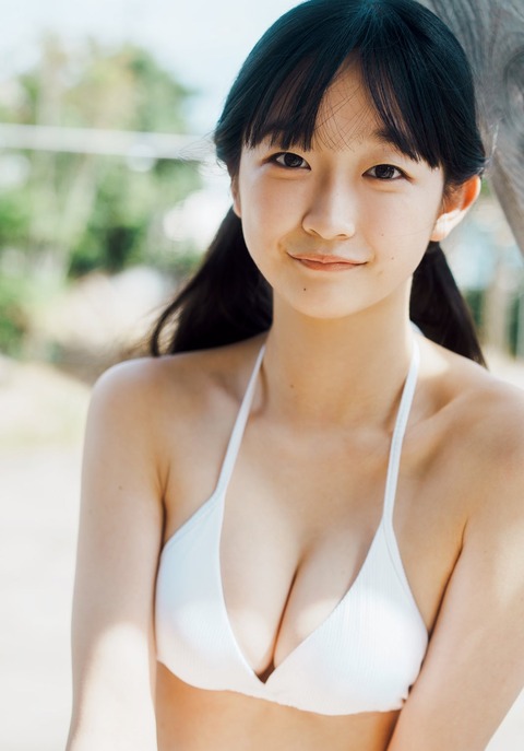 ちばひなの週プレ水着グラビア
