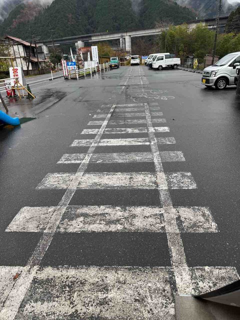 98AEFF70-3DA0-4564-B3A1-8C51395D0631