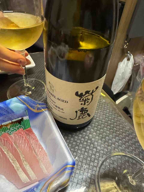 704DB84C-3D89-46EA-84F5-7DEC703D1755