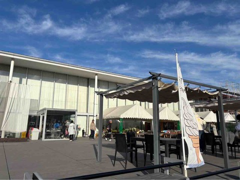 6EE61AD8-7875-47FB-B983-16824F59A651