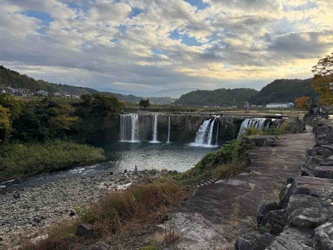 4DDE9B9B-8FF7-4F28-9469-F185186655BE