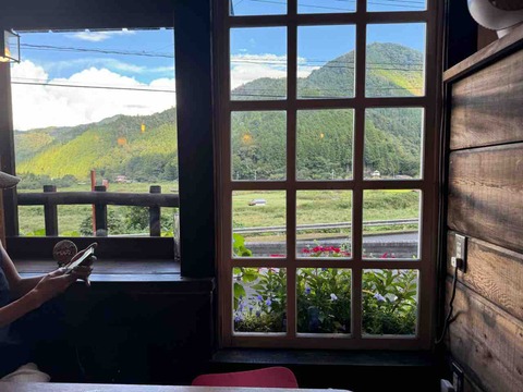 8CDEDD49-BDC1-4592-84B1-81DD05925511