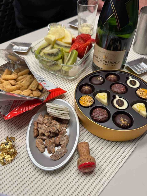 E6F98F1B-5526-4638-984F-12B6715A3FF3