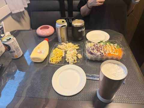 B3933B01-AEB1-4E12-A785-BA3CB2A37B03