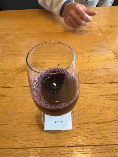 E429B4C3-62E1-49CF-AD8F-536E02A4EE27