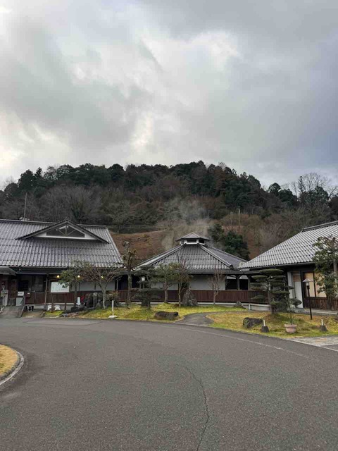 AC503B0F-9457-4C90-B826-8B0160A9F22F