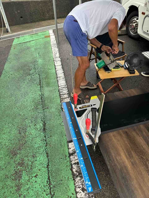 A401F738-F0B7-4CE4-B0D0-3F8ECAFF65FF