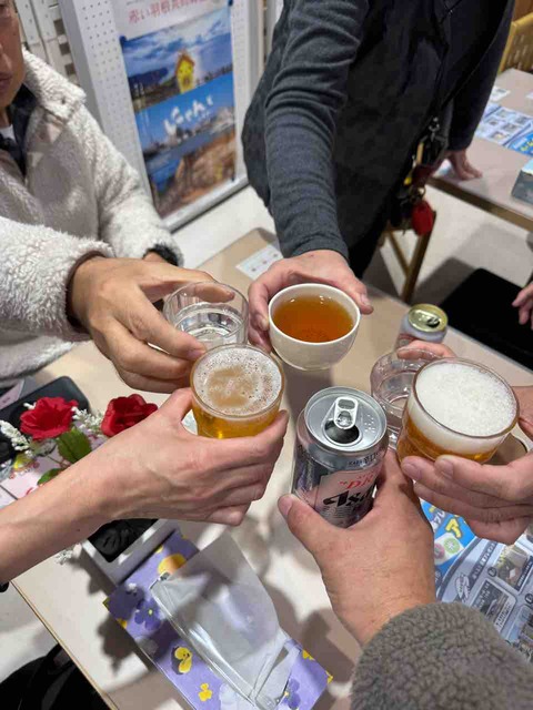 E6F11A5F-37E7-485E-B3C9-A43B4E84E21D