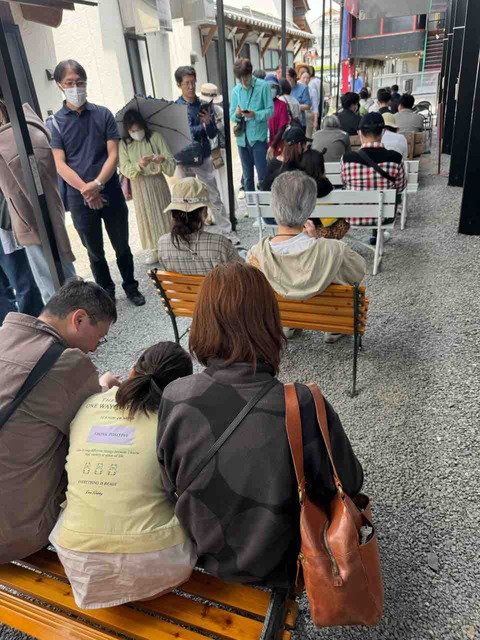 D5B628DD-C4C2-4C83-88D4-ED69670D683D