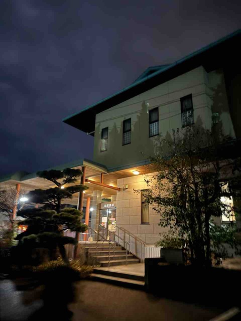 4BF0BC29-57BC-4EA5-97E4-42CF62686000