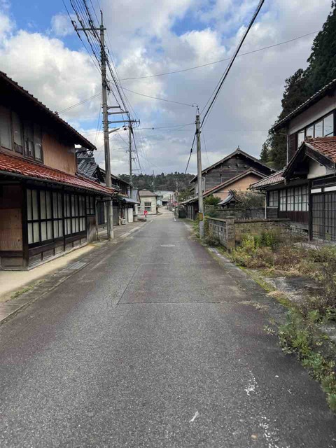 ED11EBE4-B5F3-4C71-91AF-6000EA88B681