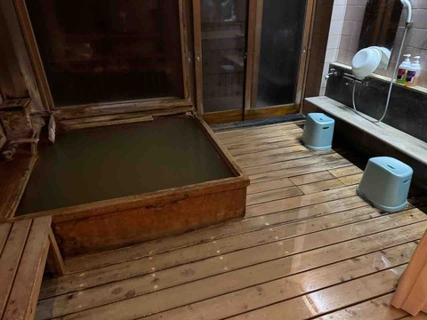 EEB7CC6A-551D-41CF-A83A-3F147C6F228E