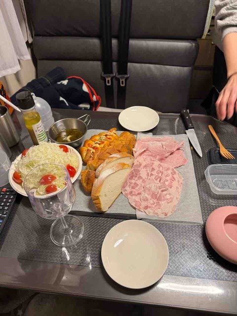 6F6A5FFC-F2BA-4D0B-A172-0B0C25F669A2