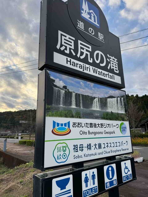 71ACC989-F2F8-4FD2-B486-8A000BEF130B