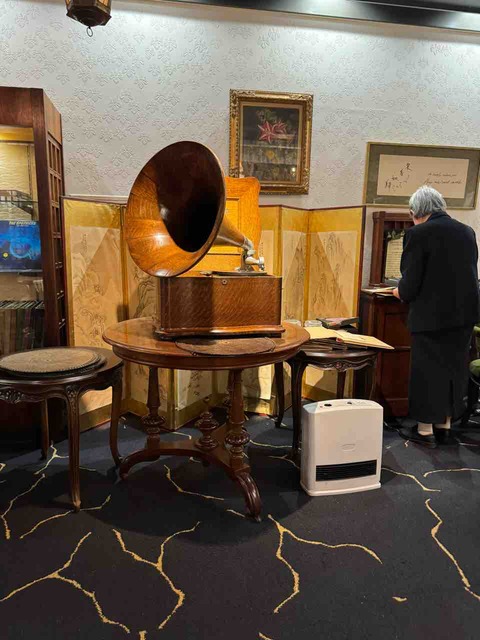 91D21FD8-2548-4102-904A-6C247C3C9660