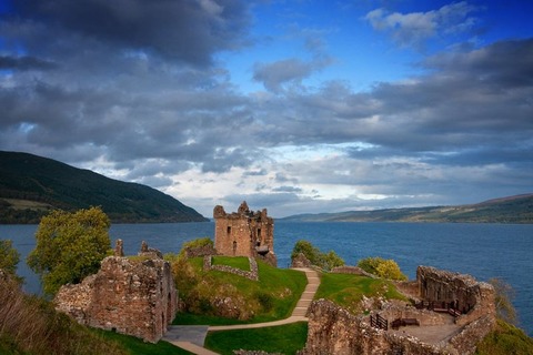 urquhart_castle_by_rompus