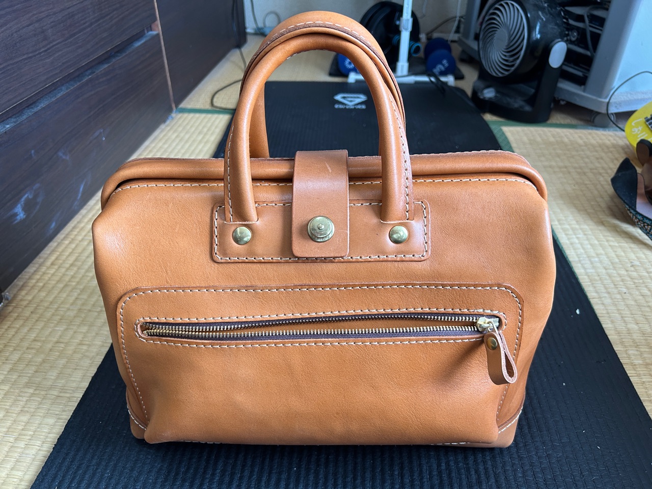 Herz ヘルツ　ふんわり口枠ボストン(V-39) 一泊旅行カバンにおすすめの口枠ボストンバッグ / 革鞄のHERZ(ヘルツ