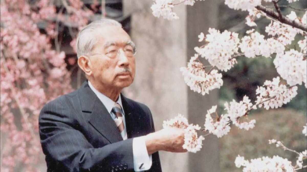 歴史 今日の出来事 19年 昭和64年1月7日 昭和天皇崩御 日本歴史紀行