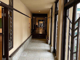 明日館廊下