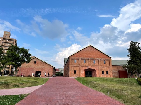 青森レンガ倉庫外観