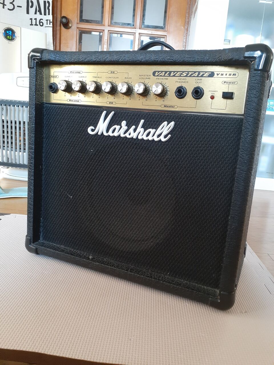 ハードオフでジャンクのMarshallを買ったのとAmazonでエフェクターを