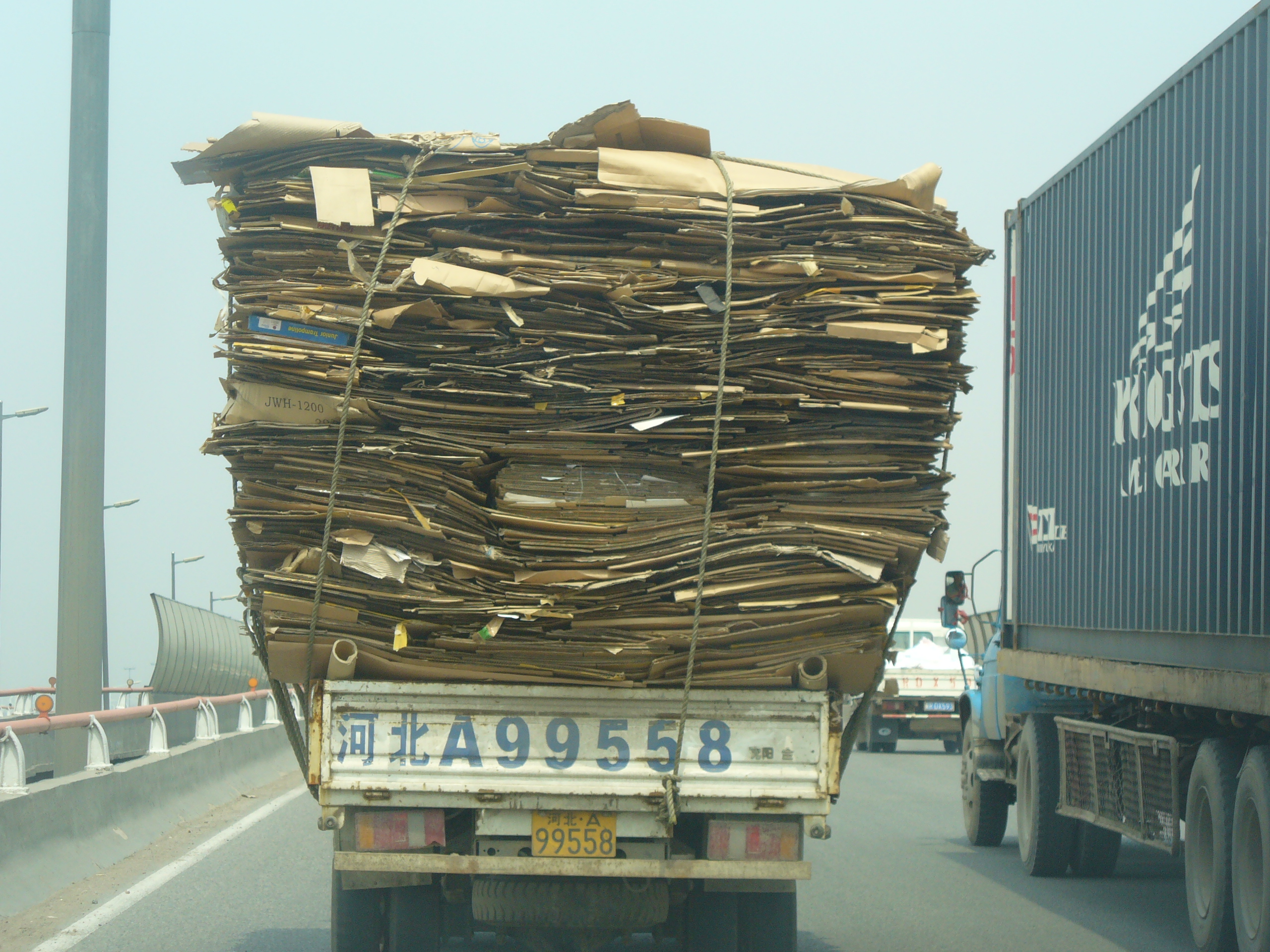中国のトラックの最大積載量は 元トヨタマンの目