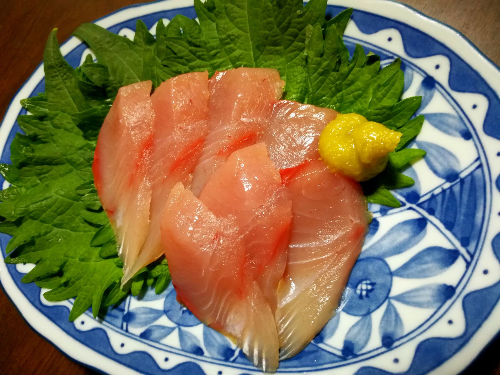 おうちご飯 柳の舞の煮付け かたくりのお浸し フクラギの刺身とアラ汁 青木葉 Eatful Life