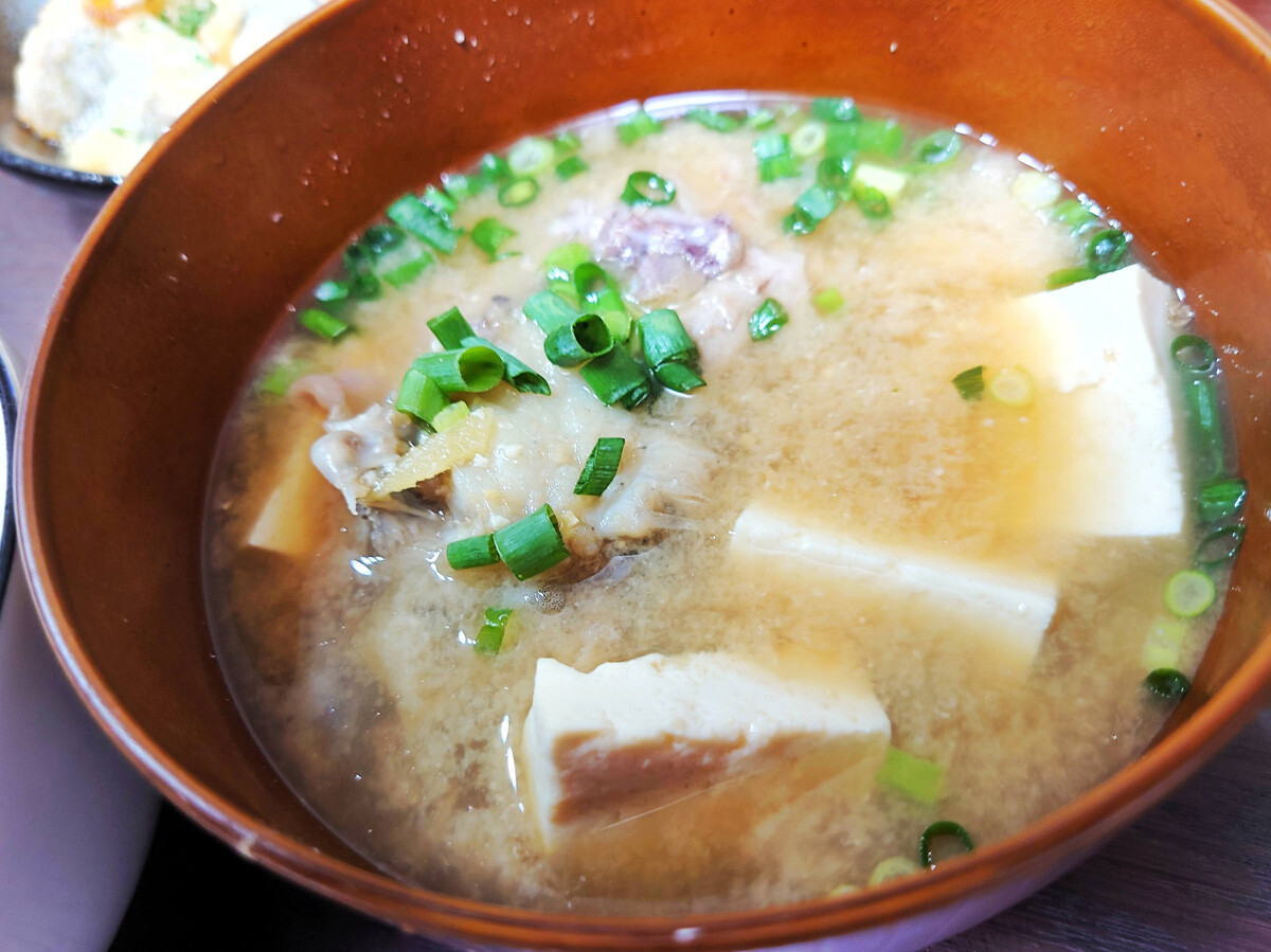 黒ニンニク もりはちみつ店 あいの里 おうちご飯 タラとジャガイモのチーズ焼き タラフライ アラの味噌汁 青木葉 Eatful Life