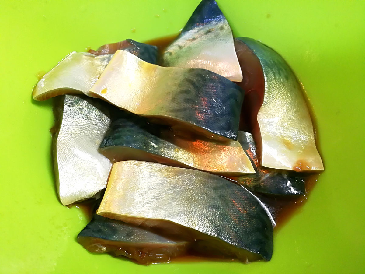 おうちご飯 ニシンの煮付け 真サバの竜田揚げ 秘伝ハッピー豆 青木葉 Eatful Life