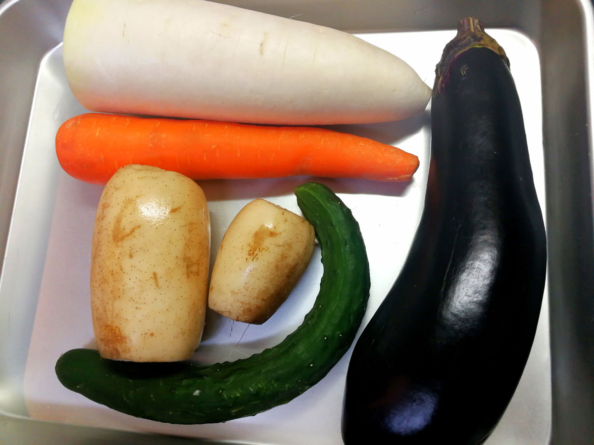 おうちご飯 自家製福神漬け 黄色い豚じゃがカレーライス 青木葉 Eatful Life おうちご飯 自家製福神漬け 黄色い豚じゃがカレーライス 青木葉 Eatful Life
