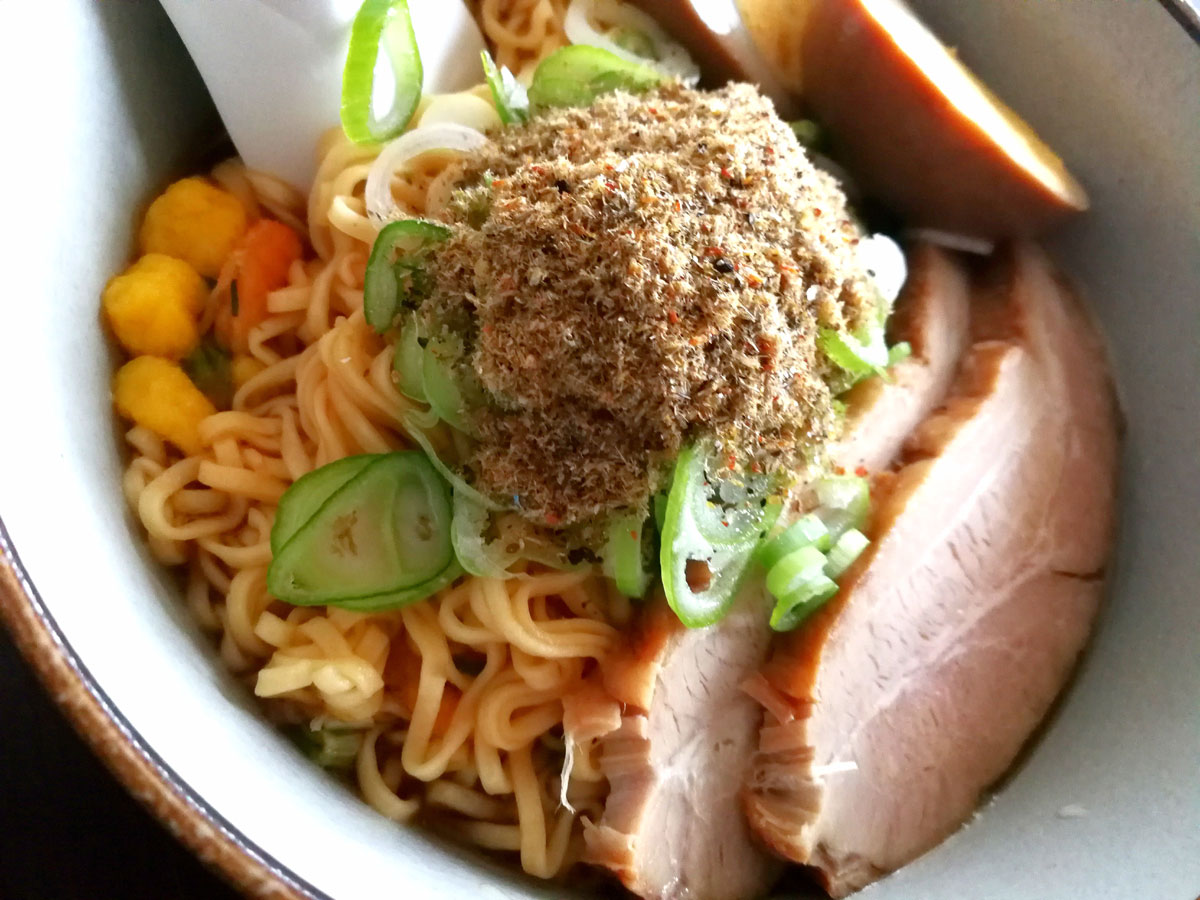 カップラーメン 日清カップヌードル 魚粉 青木葉 Eatful Life カップラーメン 日清カップヌードル 魚粉 青木葉 Eatful Life