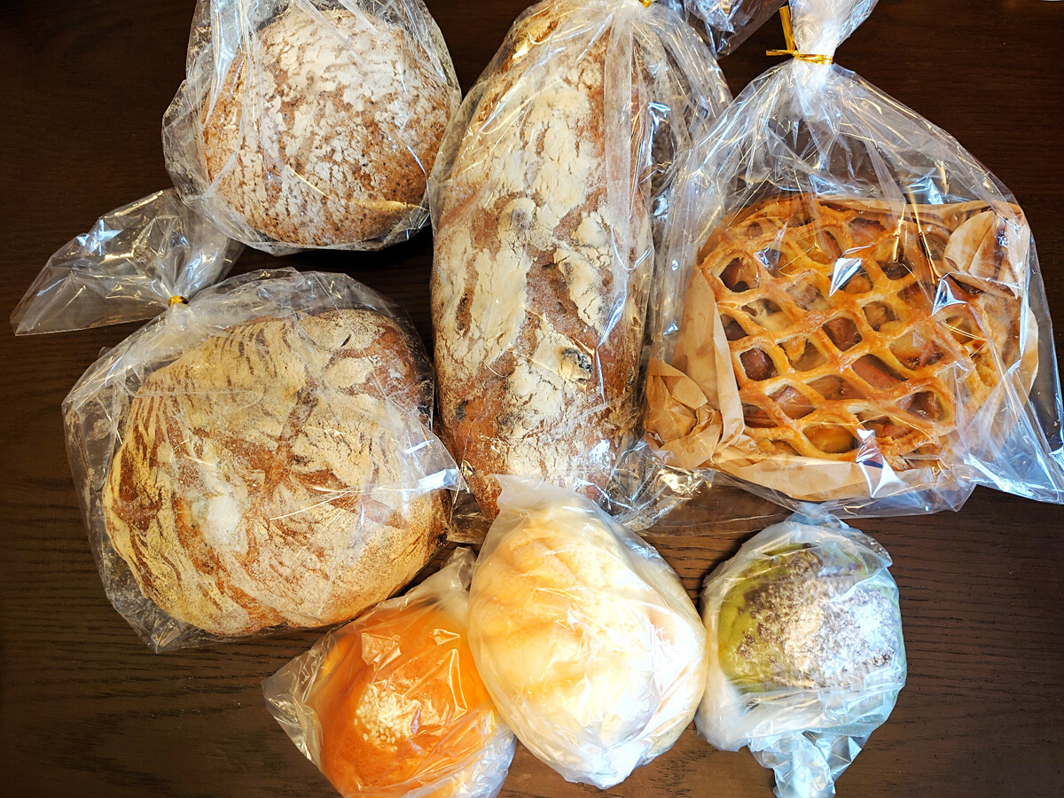 おうちご飯 デミチキきのこシチュー コールスローサラダ ロッゲンシュロートブロート他 パンのなる木 中沼 青木葉 Eatful Life