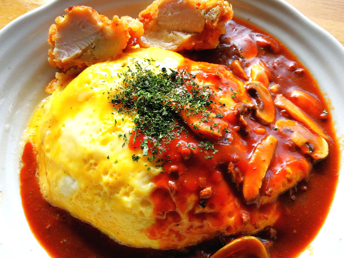 おうちご飯 チキンピラフのオムライス ハヤシソース 青木葉 Eatful Life