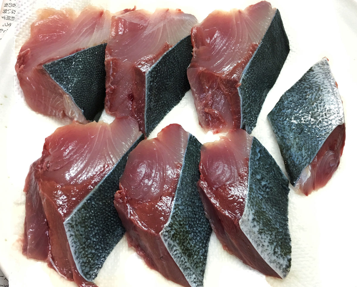 おうちご飯 イナダ その一 刺身 アラ炊き アラ汁 青木葉 Eatful Life おうちご飯 イナダ その一 刺身 アラ炊き アラ汁 青木葉 Eatful Life