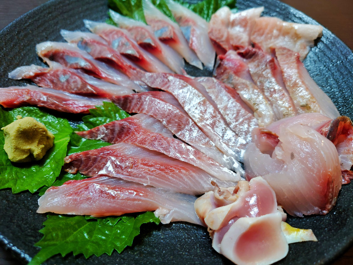 おうちご飯 ボラの刺身 塩焼き 潮汁 青木葉 Eatful Life おうちご飯 ボラの刺身 塩焼き 潮汁 青木葉 Eatful Life
