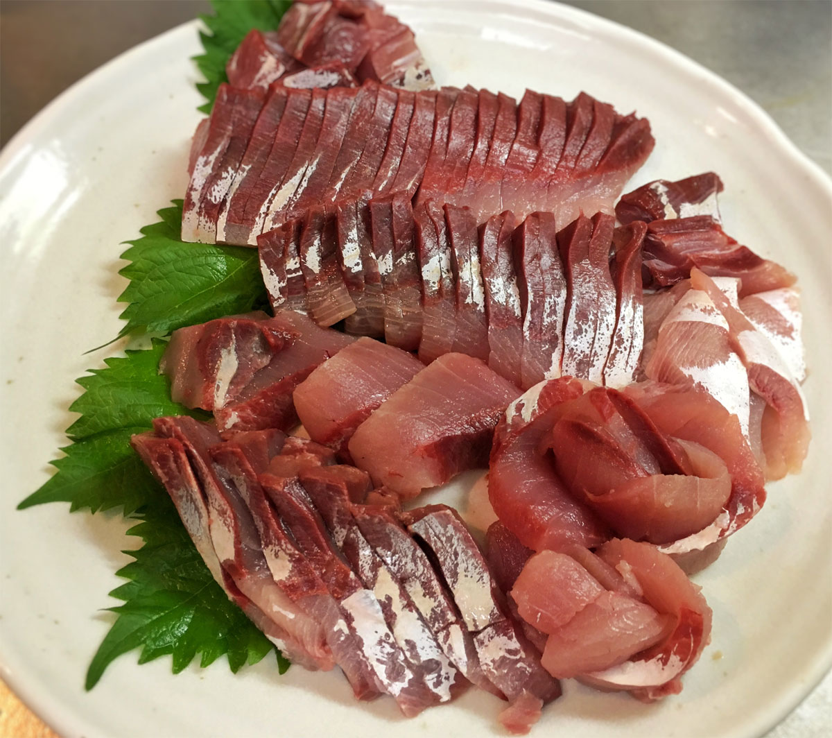 おうちご飯 イナダ その一 刺身 アラ炊き アラ汁 青木葉 Eatful Life おうちご飯 イナダ その一 刺身 アラ炊き アラ汁 青木葉 Eatful Life