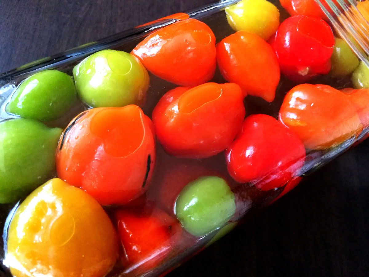 おうちご飯 スヌイのボロボロジューシー スヌイと島らっきょうの天ぷら もずく酢 沖縄料理 青木葉 Eatful Life